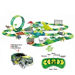 喷雾恐龙世界360旋转环柔性轨道2.4G 6CH RC轨道车槽玩具