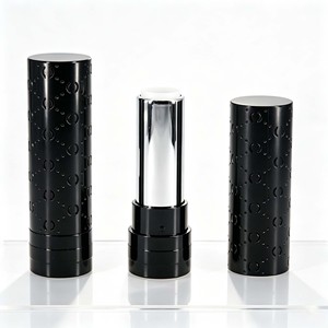 Tubo de Lápiz Labial Cilíndrico Negro con Relieve Personalizado, Envase Vacío para Bálsamo Labial, Tubo de Embalaje de Lujo para Maquillaje - Product Image 5