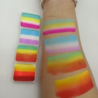 Palette de gâteaux fendus à base d'eau 12 couleurs personnalisées professionnelles Peinture et peinture pour le visage arc-en-ciel Peinture pour le corps facile à laver