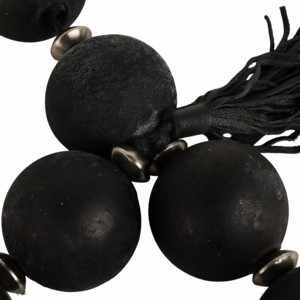 Ghirlanda di perline in vetro testurizzato con accenti metallici per l'arredamento di casa, ufficio e soggiorno - Product Image 4