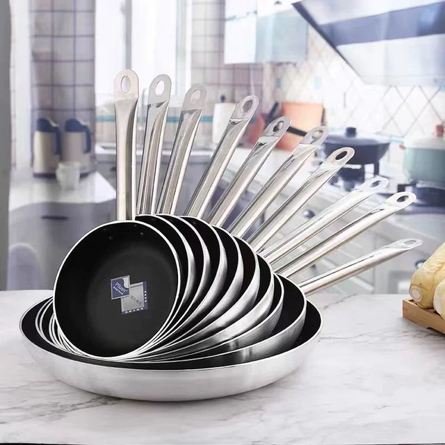 Commercial Multifunctional Steel Handle Induction Cooker Open Fire Double Bottom Non-stick Frying Pan