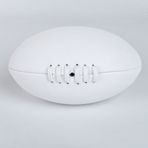 Nouveaux arrivages de balles de <span class=keywords><strong>rugby</strong></span> de football australien avec des granules de PU résistants à l'usure et des vessies intérieures en caoutchouc. - Product Image 2