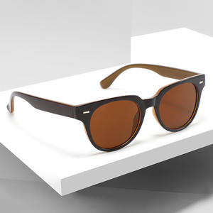 แว่นกันแดดสไตล์ยุโรปอเมริกันทรงรีลายกระดองเต่า ป้องกันรังสียูวี 400 สำหรับทุกเพศ เหมาะสำหรับการเดินทาง วัสดุทำจากพีซี - Product Image 1