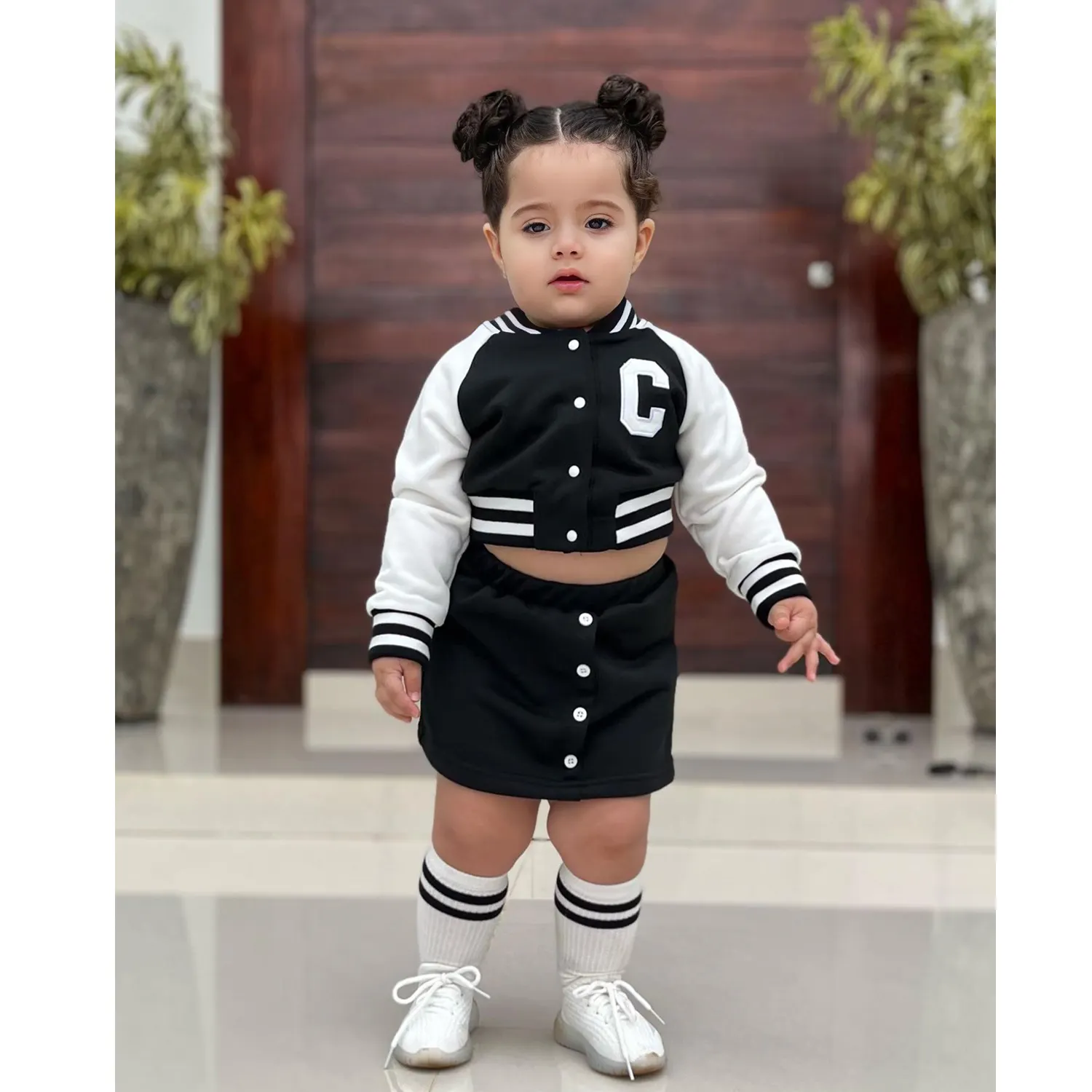 2023 otoño niñas uniforme de béisbol traje de chaqueta Varsity para niños falda traje de espalda blanca costura traje de béisbol niñas