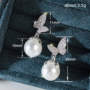 Orecchini a Perno Vintage a Forma di Farfalla per Donne, Accessori per Orecchie Semplici e Delicati per Uso Quotidiano, Outfit Casual e Regalo - Product Image 3