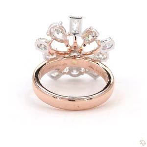Elegante Anillo de Oro con Diamantes para Mujer, Estilo Lujoso, Regalo de Compromiso o Boda, Joyería Fina, Brillo Clásico - Product Image 3