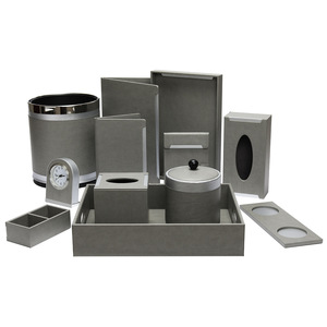 Ensemble <span class=keywords><strong>d</strong></span>'équipements personnalisés en cuir PU pour hôtel-Accessoires en cuir pour hôtel avec <span class=keywords><strong>guide</strong></span> de service et couvercle de télécommande - Product Image 1