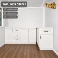 Kit de maison conteneur avec structure en acier noir et revêtement imitation bois, 20 pieds, 40 pieds, pliable, extensible, pour projets modernes d'hôtels, villas et cliniques