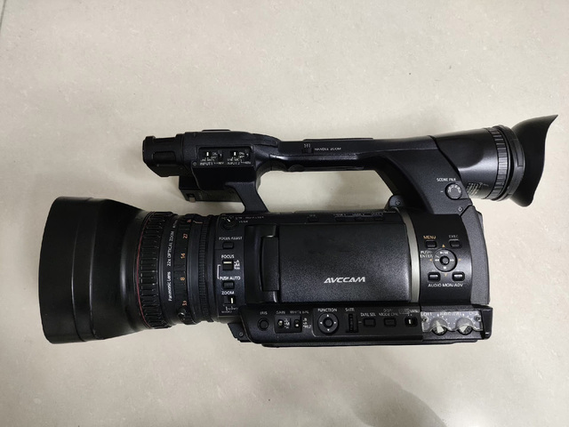 90% New Panasonics AG-AC130MC Professional HD Memory Card Camera Recorder