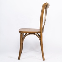 Chaise de salle à manger empilable en bois style ferme antique avec dossier croisé pour mariage SZ-6101A – Fournisseur de mobilier de gros pour événements