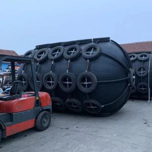 Fender pneumatique fiable à excellente durabilité pour une utilisation marine à long terme - Product Image 1