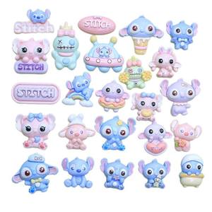 Dessin animé bleu bébé résine petits accessoires visage lumineux bricolage matériaux faits à la main pour coque de téléphone indésirable <span class=keywords><strong>maison</strong></span> noël - Product Image 1