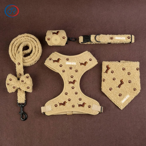 Kişiselleştirilmiş OEM Özel Lüks Nakışlı Köpek Tasması, Kayış Seti, Ayarlanabilir Evcil Hayvan Eğitim Tasması ve Kaka Poşeti Dağıtıcısı - Product Image 2