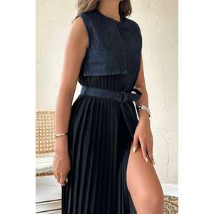 Robe en jean plissée bleue mi-longue sans manches respirante et tendance pour femme – Vente en gros - Product Image 2