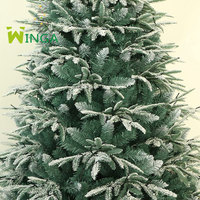Großhandel Realistischer PVC-PE-Mix Frostiger Kiefernbaum 7ft LED Schneebedeckter Künstlicher Weihnachtsbaum zur Dekoration