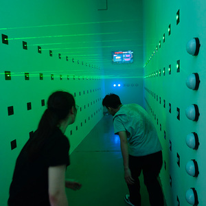 Salle professionnelle évasion laser arena labyrinthe équipement multijoueur jeux difficiles laser tag arena Maze house equipment - Product Image 4