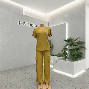 Nouvel ensemble deux pièces unisexe été 26 : T-shirt court, <span class=keywords><strong>pantalon</strong></span> long, pull, <span class=keywords><strong>pantalon</strong></span> de survêtement, délavé, taille haute, avec lettres, effet usé, pour le commerce international - Product Image 6
