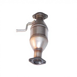 Convertidor de catalizador medio de tres vías con gancho único de alto estándar de fábrica, tubo de escape automático para tracción en dos ruedas Haval H2 - Product Image 1