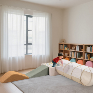 Structure de jeu souple 2-en-1 avec <span class=keywords><strong>piscine</strong></span> à balles et aire d'escalade <span class=keywords><strong>pour</strong></span> bébés et tout-petits – Prix abordable, idéale <span class=keywords><strong>pour</strong></span> l'éveil et l'éducation précoce - Product Image 2