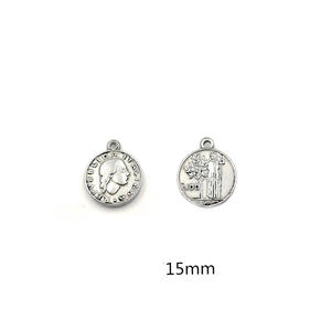 Figure reine <span class=keywords><strong>Elizabeth</strong></span> <span class=keywords><strong>II</strong></span> breloque/pendentif en acier inoxydable pièce de monnaie pendentifs bijoux faisant des résultats - Product Image 6