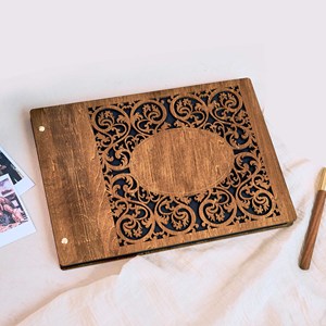 Cahier personnalisé découpé au laser couverture en bois bébé douche livre d'or signe de famille mariage bois Album Photo Scrapbook - Product Image 1