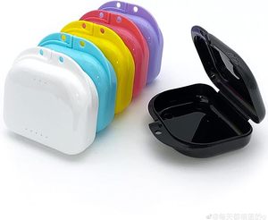 Étui portable léger pour appareil orthodontique avec évents pour ranger les <span class=keywords><strong>aligneurs</strong></span> et les appareils dentaires - Product Image 6