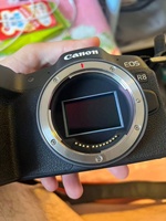 كاميرا كانون عالية الأداء R8 بدقة 24 ميجابكسل وتصوير 4K بسرعة 60 إطارًا في الثانية للسفر والتصوير في الشوارع