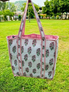 Bolsas de hombro de algodón con Múltiples parches acolchados de inspiración Vintage, regalo de vacaciones, bolso de compras de mano de viaje Floral Weekender - Product Image 2