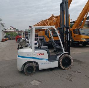 Chariot élévateur d'occasion ORIGINAL JAPONAIS LPG TCM FG30T4 2.5/3/4/5/7/8/10/15/16/25/30 tonnes avec trois maîtres à Shanghai à vendre - Product Image 3