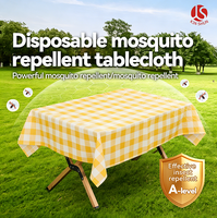 Nappe jetable en plastique PE à carreaux jaunes et blancs, anti-moustiques, résistante à l'huile, certifiée ISO9001, pour pique-niques en plein air et familles