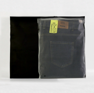 ถุงซิปสีดำแบบกำหนดเองและแบบด้าน สำหรับผู้หญิงและผู้ชาย ใส่กางเกงยีนส์ ถุงบรรจุภัณฑ์เสื้อผ้าแบบนำกลับมาใช้ใหม่ พร้อมพิมพ์โลโก้ - Product Image 1
