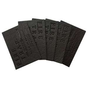 Nhà Sản Xuất Bán Buôn May Tùy Chỉnh Thiết Kế Chất Lượng Cao <span class=keywords><strong>PU</strong></span> Tư Nhân Tổng Hợp Mỏng Quần Áo Giả Da Nhãn Cho Giày Thẻ - Product Image 1