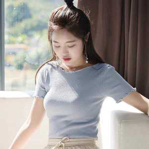 Vente en gros hauts courts unis débardeur fitness t-shirt été mince col feuille de lotus oreille en bois taille haute femmes haut court - Product Image 6