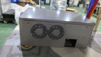 Boîtier de batterie personnalisé en tôle d'acier découpé au laser, formé et thermolaqué pour le stockage d'alimentation de secours des télécommunications