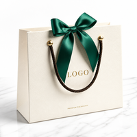 Sacs cadeaux en papier mat de luxe avec logo personnalisé, ruban en satin, vente en gros, emballages pour cosmétiques, bijoux, cadeaux de mariage