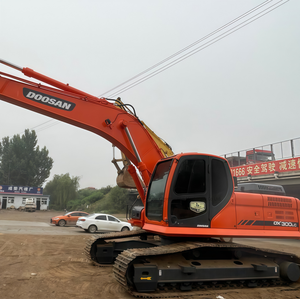 รถขุดตีนตะขาบ Doosan 300 รุ่น DH300 สภาพดี บุ้งกี๋ขนาด 0.16 ลูกบาศก์เมตร ปั๊มไฮดรอลิก ระบบไฮดรอลิกเต็มรูปแบบ เครื่องยนต์ เกียร์ - Product Image 6