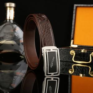 Ceinture formelle classique pour homme en peau de crocodile personnalisée, avec boucle en acier à verrouillage automatique, légère et durable, largeur 3,5 cm - Product Image 5