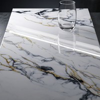 Carrelage en porcelaine émaillée polie effet marbre veiné or 600x1200mm pour projet de villa