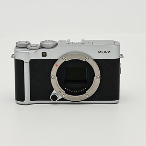 Appareil photo d'occasion Fujifilm X-A7 24,2 MP, enregistrement vidéo 4K, appareil photo hybride APS-C d'entrée de gamme - Product Image 1