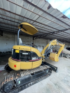 Excavatrice sur chenilles CAT 303C d'occasion à vendre, 3 tonnes, 95% neuve, avec certifications EPA et CE, hydraulique d'origine CAT 303CR - Product Image 1