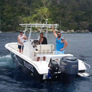 Grandsea - Barco de Pesca de 24 Pies con Consola Central de Fibra de Vidrio, Motor Fuera de Borda, en Venta - Product Image 1