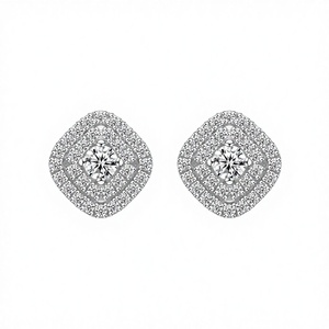 Pendientes de Moda con Diamantes Moissanite VVS, Chapados en Oro, Forma de Flecha, Clásicos, Certificados por Terceros, Plata de Ley 925 - Product Image 2