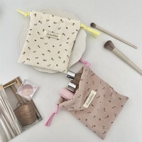 Sac de rangement en velours côtelé à motif floral avec cordon de serrage pour cosmétiques et rouges à lèvres d'extérieur 15cm*14cm Sacs cadeaux de luxe à main