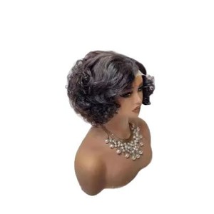 Perruque courte double trame 4x4 |    Cheveux brésiliens Remy colorés |   Ondulation lâche et volumineuse et dentelle transparente sur le devant - Product Image 5