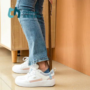 Chausse-pied magnétique en bois massif, manche long de 55 cm, outil pour enfiler les chaussures pour les personnes âgées - Product Image 4