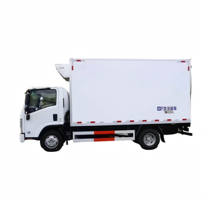 Camion <span class=keywords><strong>frigorifique</strong></span> Isuzu de 4 tonnes, une camionnette <span class=keywords><strong>frigorifique</strong></span> compacte pour le transport de viande congelée, de légumes et de fruits. - Product Image 6