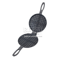 Usine directe le plus vendu en fonte Camp tarte cuiseur gaufrier utilisation extérieure gaufrier avec poignées personnalisées