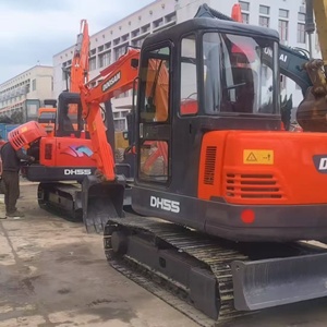 รถขุดตีนตะขาบ Doosan DH55 รุ่นปี 2020 ขนาด 5 ตัน สีแดง อุปกรณ์ก่อสร้างสำหรับงานหนัก - Product Image 5