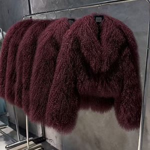 <span class=keywords><strong>Cappotto</strong></span> Invernale Spesso e Soffice <span class=keywords><strong>in</strong></span> Vera <span class=keywords><strong>Pelliccia</strong></span> d'Agnello Mongola <span class=keywords><strong>con</strong></span> Grande Colletto per Donna - Product Image 2