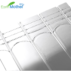 Panneau de chauffage par le sol en XPS laminé avec feuille d'aluminium de 0,1 mm, lignes dentelées uniques, flexible, écologique, moderne, hydronique - Product Image 1
